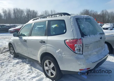 2012 Subaru Forester 2.5X z USA, uszkodzony, nr VIN JF2SHBBC6CH430062